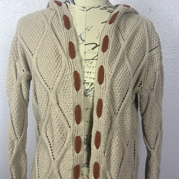 Tan Long Sweater - Picture 2 of 6